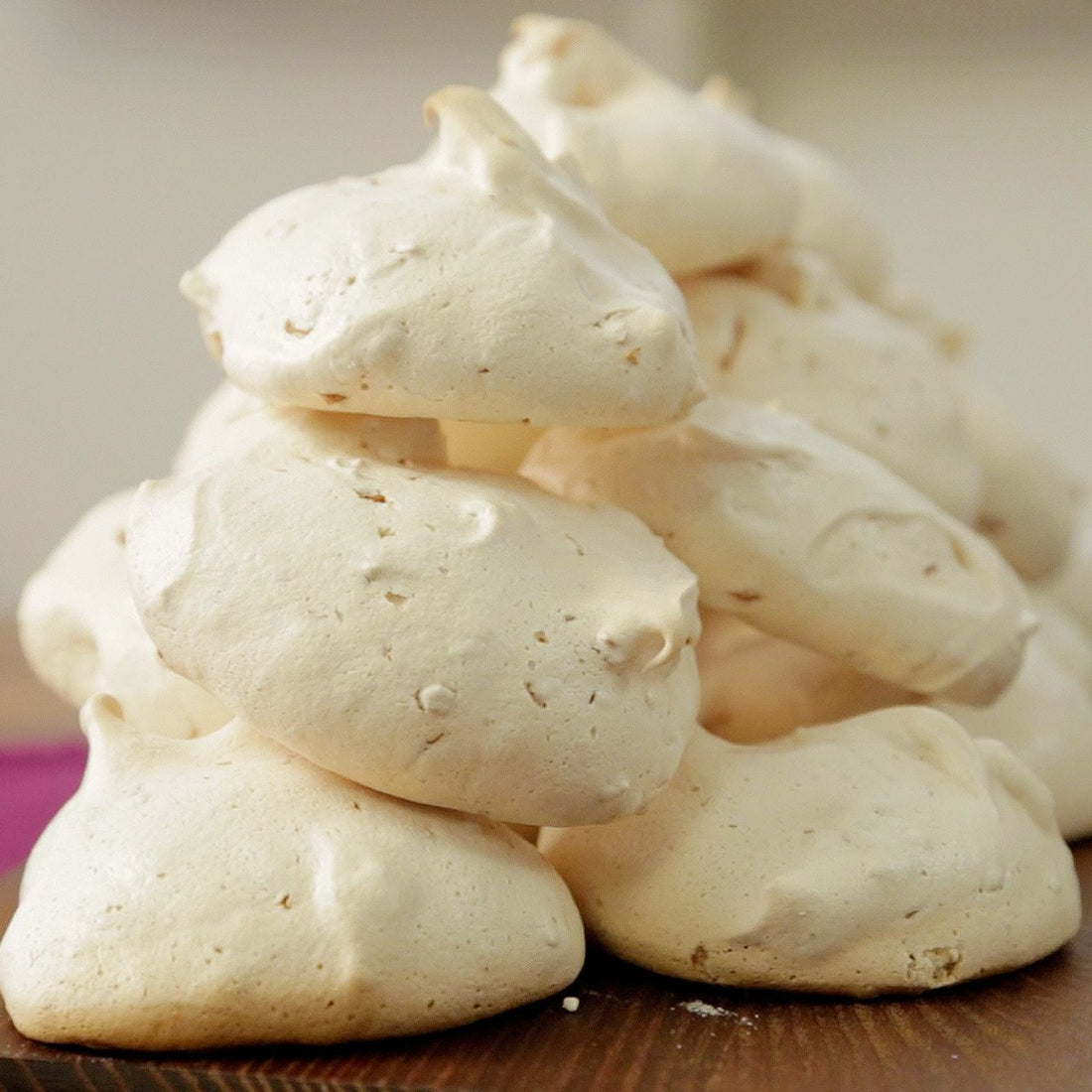 Coconut And Vanilla Meringaroons