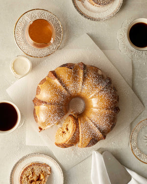 Dulce De Leche Apple Cake