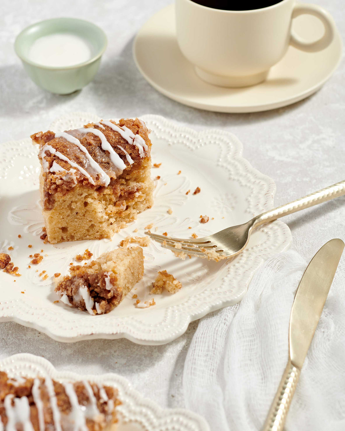 Cinnamon Apple Coffee Cake