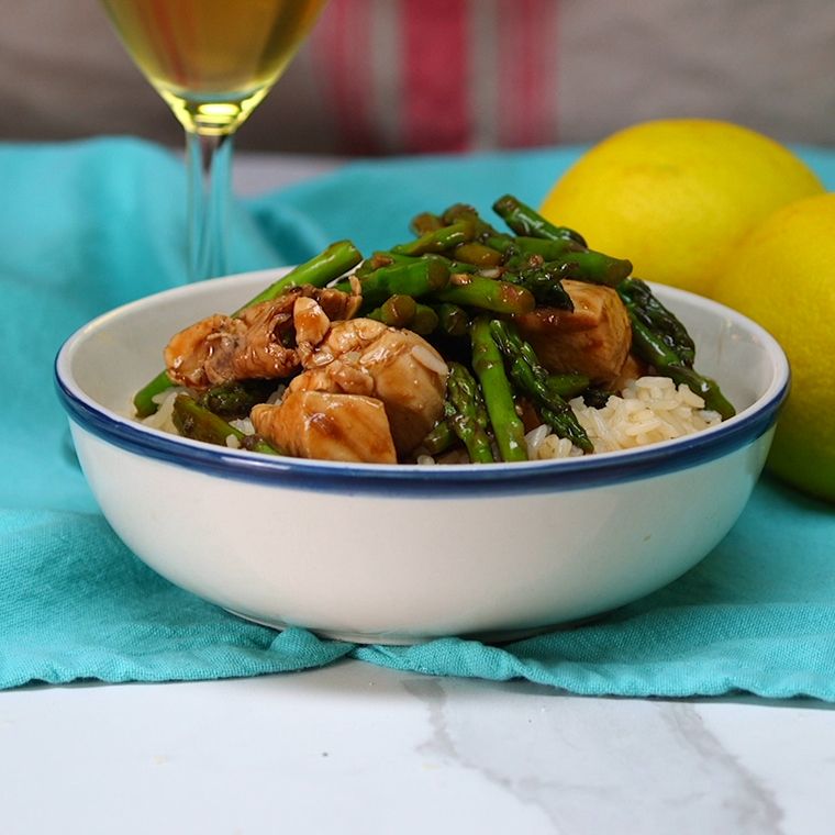 Lemon Chicken And Asparagus Stir-Fry