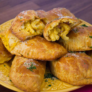 Spicy Mac And Cheese Empanadas