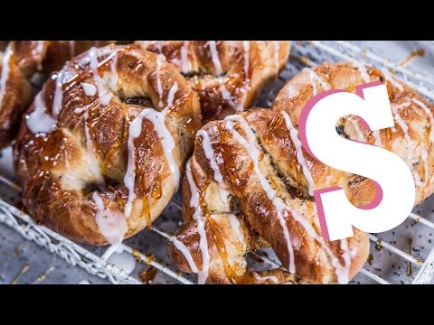 These Lemon & Poppy Seed Pretzels Are So Delicious